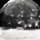 凍ったシャボン玉がスノードームっぽくなる現象が解明される | ナゾロジー